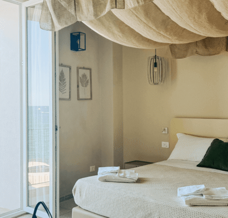 suite-sea-view-letto-palazzo-russo